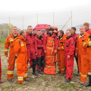 Szkolenie z zakresu ratownictwa wysokościowego i obsługi sprzętu do ratownictwa wysokościowego dla strażaków z Poznania.